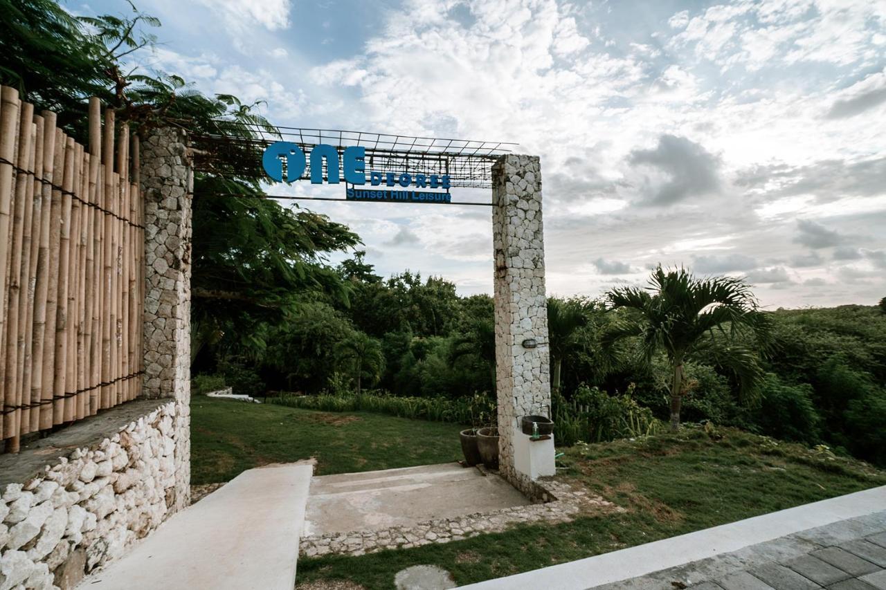 One Degree Sunset Hill Leisure Hotel Uluwatu Exterior foto